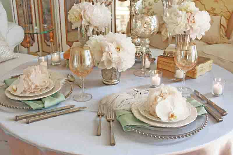 белые цветы для свадебных столов для гостей: