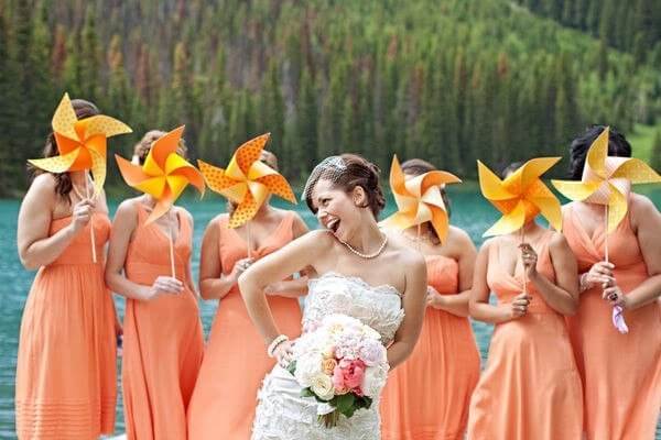 Свадебный букет невесты в персиковом цвете