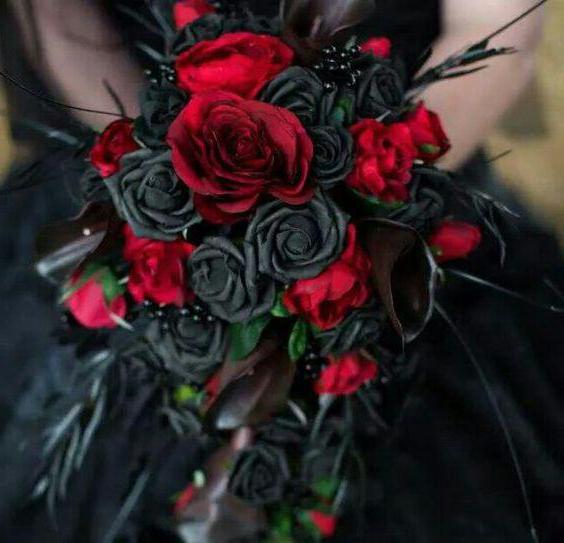 букет невесты красно белый розы фото