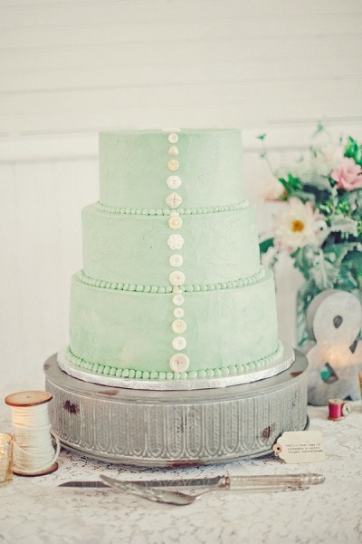 Свадебный торт с пуговицами