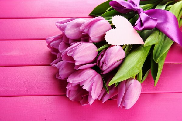 тюльпаны цветы розовые сиреневые лиловые бант лента ленточка открытка сердце сердечко