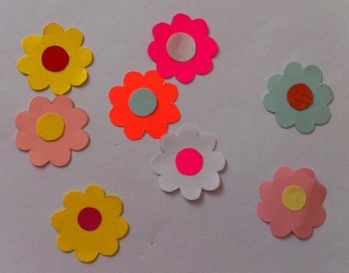 букет цветов из цветной бумаги