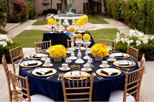 сине-жёлтый свадебный стол