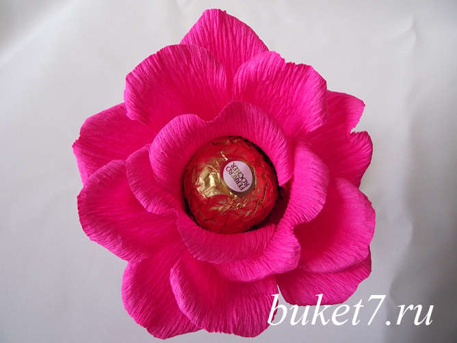 Объемная роза из конфет ферреро роше (Ferrero Rocher) МК фото 23