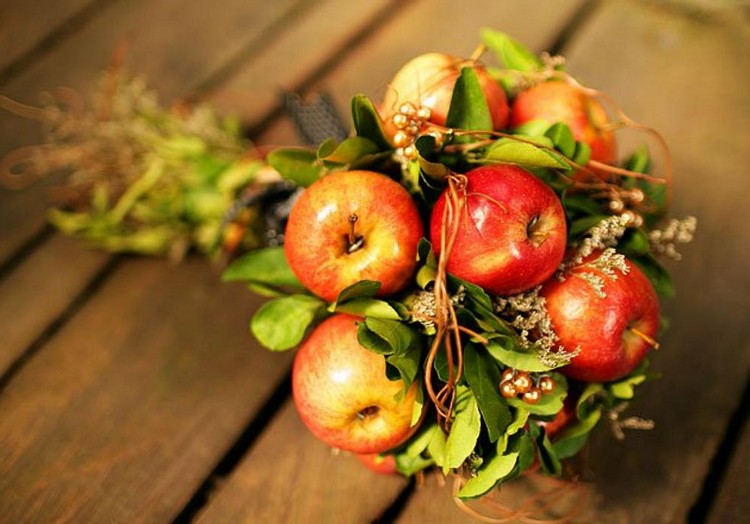 Идеи для осеннего букета с яблоками