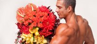 Какие цветы дарят мужчине на праздник: идеи и советы