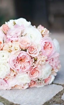 Свадебный букет из пионовидных роз: фото и идеи оформления