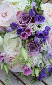 Свадебный букет из пионовидных роз: фото и идеи оформления