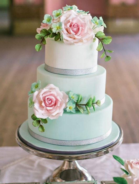 Мятный свадебный тортик