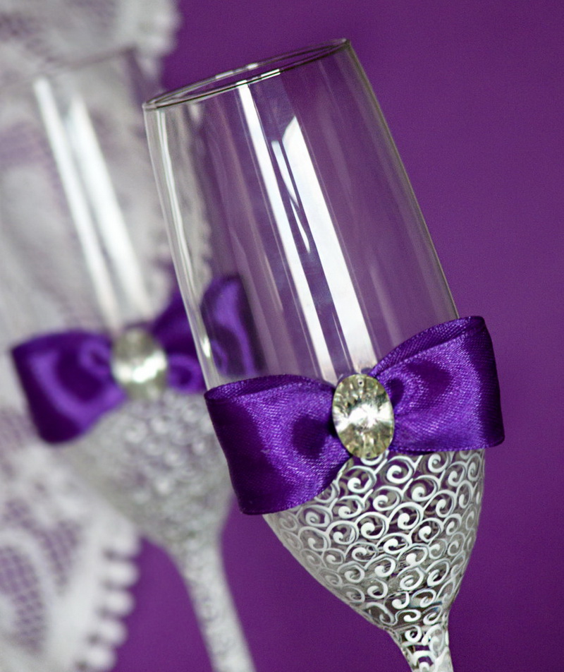 Фиолетовые свадебные бокалы