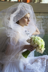 Букет невесты из белых роз - Мадам Де Помпадур