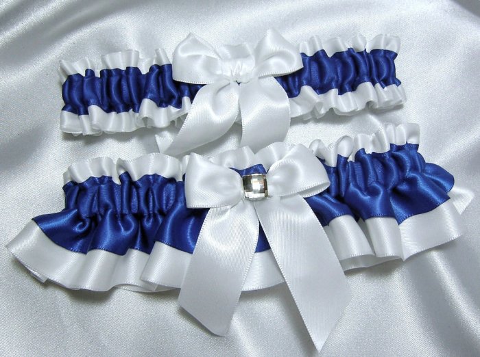 Бело-синяя подвязка невесты