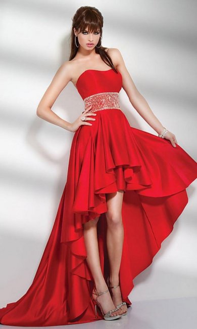Красное свадебное платье короткое спереди и длинное сзади