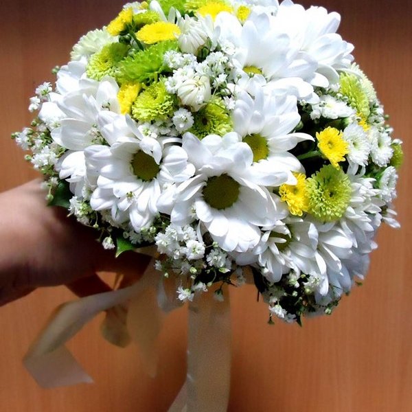 Какие цветы дарить молодоженам? Какие цветы не дарят на свадьбу? Букет на свадьбу своими руками