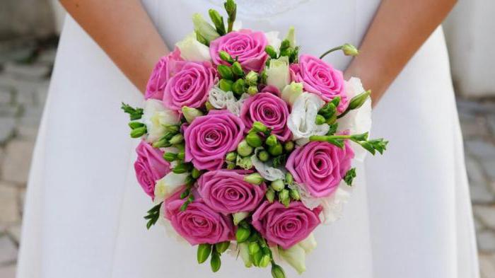 Свадебные букеты из роз, фото