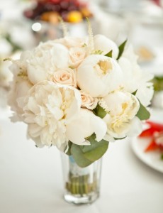 белые цветы на свадьбе