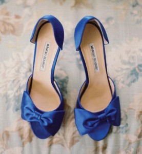 синие свадебные туфли