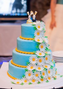 сине-жёлтый свадебный торт