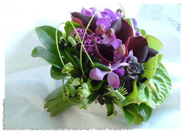 Свадебный букет фиолетовый: как красивые цветы?