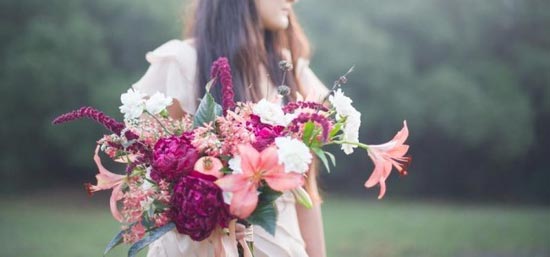 Свадебные букеты из лилий и роз: выбираем самые стильные!