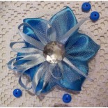 Голубой цветок из атласных лент