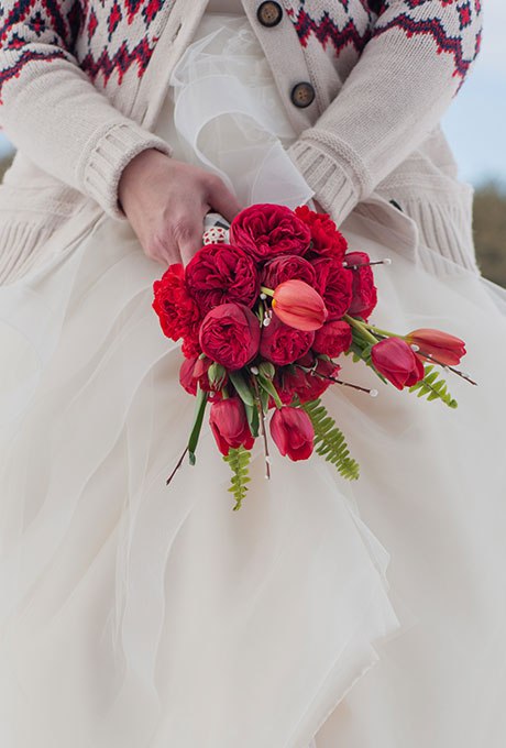 QnsCoXYFLeQ - Красные свадебные букеты (25 фото)