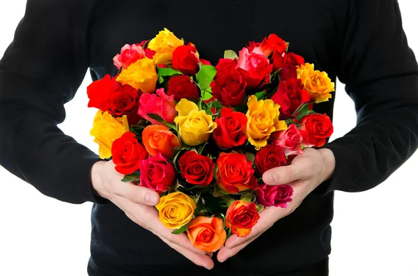Красные розы. Букет в форме сердца. День Святого Валентина — стоковое фото
