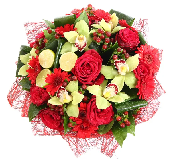 Цветочные композиции из красных роз, гербер и орхидеи. Флористическая композиция, дизайн в букет, цветочную композицию. изолированные на белом фоне — стоковое фото