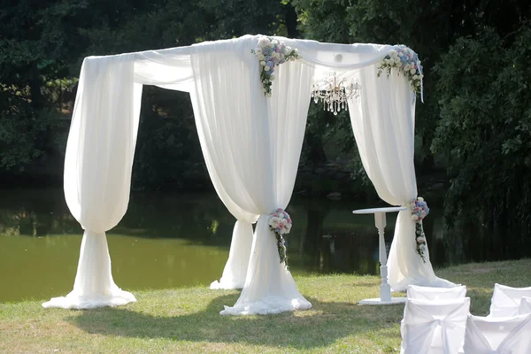 Свадебные белый павильон — стоковое фото